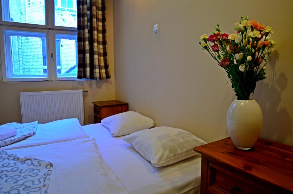 The One Hostel Вроцлав Екстериор снимка